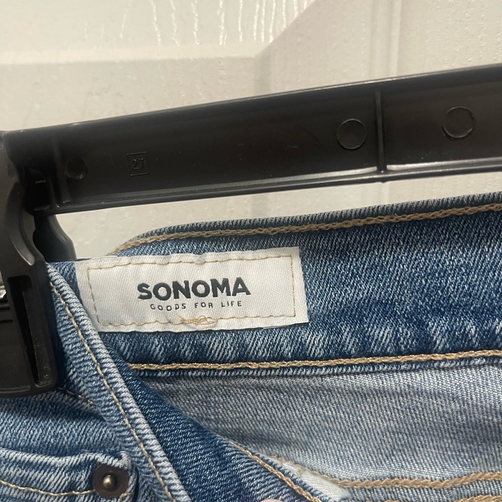 Sonoma Men's Classic Straight Light Blue Jeans - Picture 9 of 13